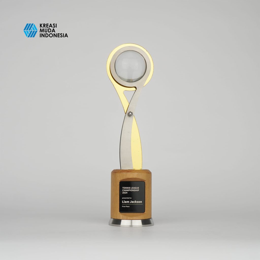 ContohPenghargaanPegawaiNonMaterial 5 KMI plakat kristal