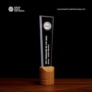 Plakat Penghargaan Akrilik Trustee KMI Plakat Penghargaan Akrilik Trustee