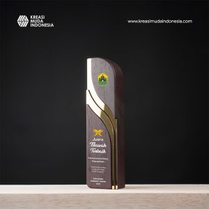 Piala Santri Tilawah Terbaik KMI Piala Santri Tilawah Terbaik