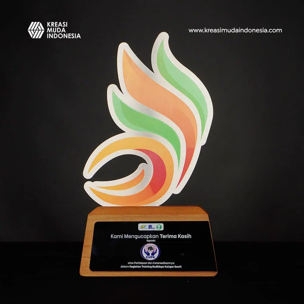 Jasa Pengadaan Souvenir Pemerintahan Berkualitas dan Terpecaya1 KMI plakat event kebudayaan