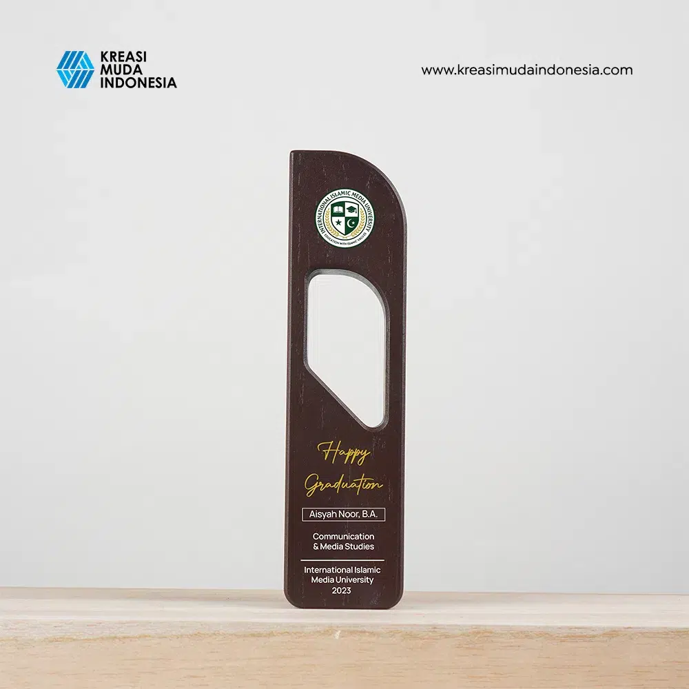 Proposal Wisuda 3 KMI Proposal Wisuda