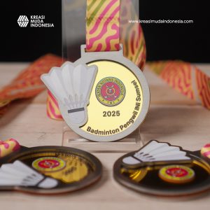 Medali Kejuaraan Badminton Pengwil INI Sumsel KMI Medali Kejuaraan Badminton Pengwil INI Sumsel