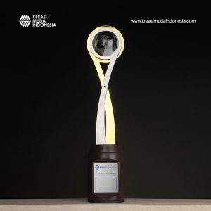 Piala Penghargaan Bank Indonesia NTB KMI Piala Penghargaan Bank Indonesia NTB