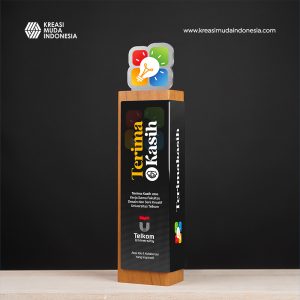 Plakat KenangKenangan Kerjasama FSRD Telkom University KMI Plakat Kenang Kenangan Kerjasama FSRD Telkom University