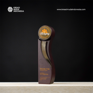 Plakat Gereja Living Water Cruch KMI Plakat Gereja Living Water Cruch