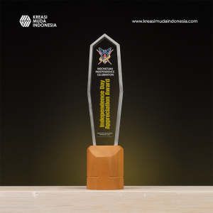 Plakat Penghargaan Indonesian Independence Celebration KMI Plakat Penghargaan Indonesian Independence Celebration