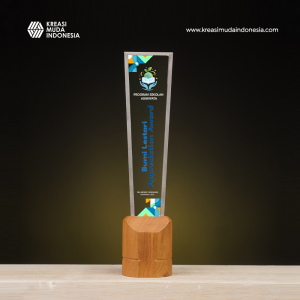 Plakat Penghargaan Program Sekolah Adiwiyata KMI Plakat Penghargaan Program Sekolah Adiwiyata